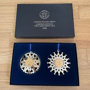 U.S. Mint 2000 Holiday Ornament Two Coin Set Featuring Sacagawea Dollar